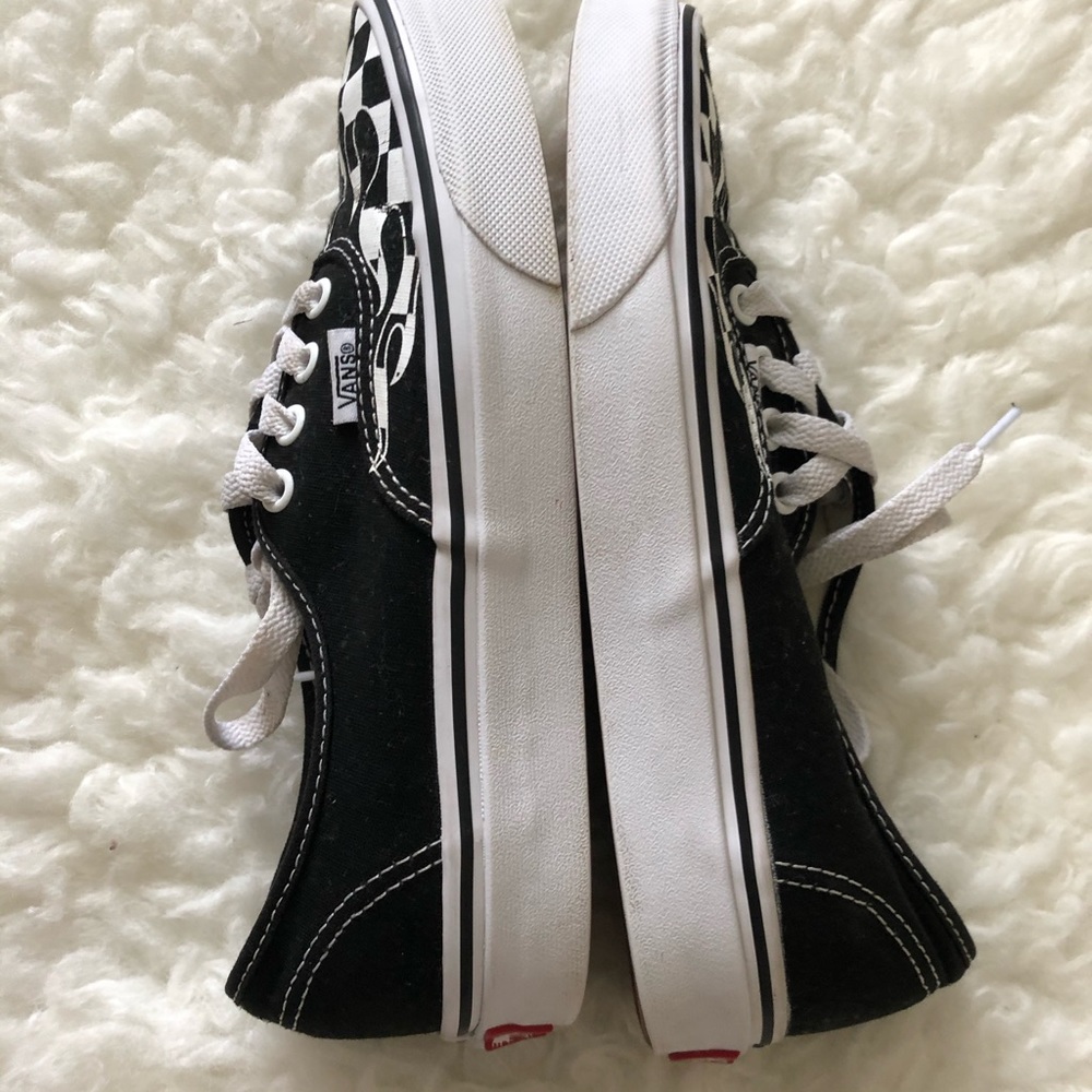 Vans - Picture 4 of 4